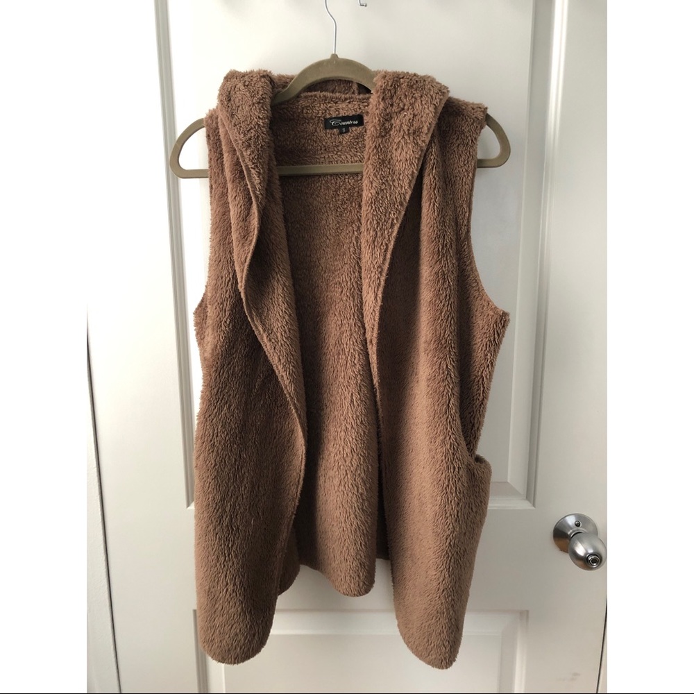 Countess Fleece Vest